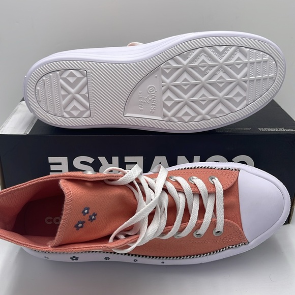 Converse Women's Pink High-Top Platform CONVERSE *
A14266C
CTAS MOVE HI - Picture 3 of 16